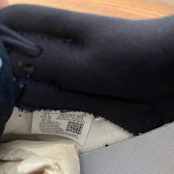 Nike Navy and Gray Sneakers Dunk Low Georgetown Design EUC